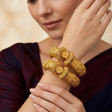 Gold Kangan Set